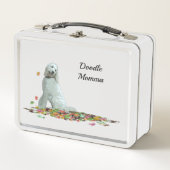 Labradoodle Dog in Leaves Lunch Box (Voorkant)