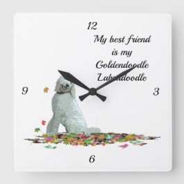labradoodle hond in bladeren citaat wandklok