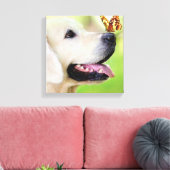 Labrador And Butterfly Throw Pillow Canvas Afdruk (Insitu (Woonkamer))