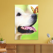 Labrador And Butterfly Throw Pillow Canvas Afdruk (Insitu (Woonkamer))