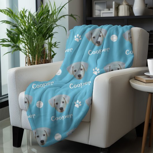 Labrador Dog, Sky Blue Custom Name Fleece Deken
