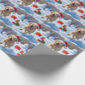 Labrador hond loopt in de sneeuw met kerst Pet Cadeaupapier (Hoek)