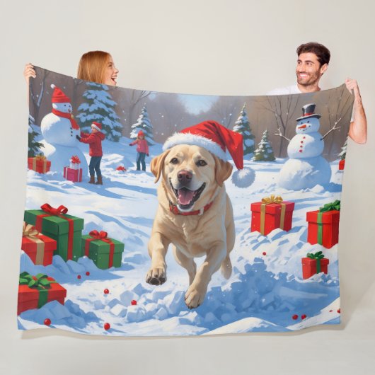 Labrador hond loopt in de sneeuw met kerst Pet Fleece Deken (In situ)