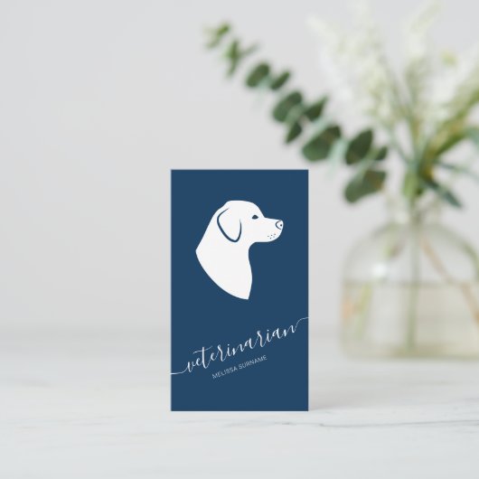 Labrador hondenkop minimalistisch dierenarts blauw visitekaartje (Staand voorkant)