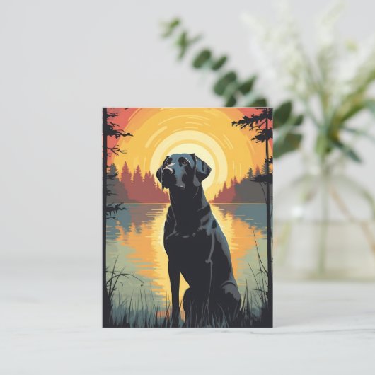 Labrador in het bos tijdens zonsondergang feestdagenkaart