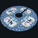 Labrador Kerstmis met Snowman Kerstboom Rok<br><div class="desc">Whimsical Labrador Retriever schilderij geschilderd door Naomi Ochiai uit Japan. Leuk voor hondenliefhebbers die van Labrador Retriever houden. Gele labrador en chocolade Labrador en zwarte labrador zijn allemaal in het afbeelding geschilderd. Drie Labrador-honden spelen met hun sneeuwpop in het witte sneeuwveld. Typische kerstfeestelijke seizoensscène. U kunt tekst en meer aanpassen!...</div>