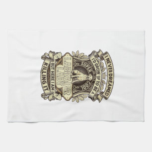 Labrador Lady Dog Crown Shield_1 Theedoek