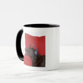 Labrador met hoofdtelefoon op de bank mok (Voorkant links)
