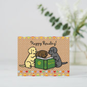 Labrador Puppies Reading Cartoon Briefkaart (Staand voorkant)