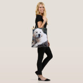 Labrador puppy play in de tuin tote bag (Op model)