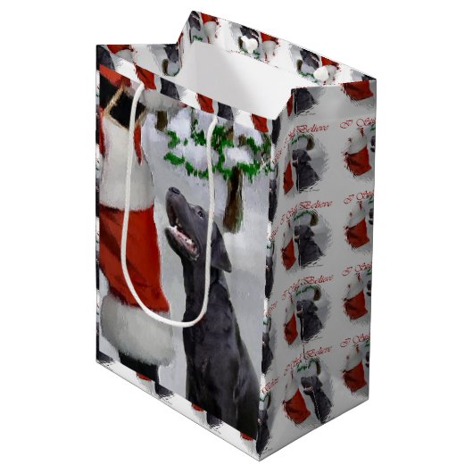 Labrador Retriever Geloof Kerstmis Medium Cadeauzakje (Voorkant Gekanteld)