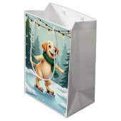 Labrador Retriever Ice Skating Christmas Painting Medium Cadeauzakje (Achterkant Gekanteld)