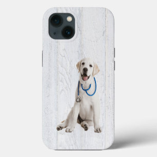 Labrador Retriever op witgeschilderd hout iPhone 13 Hoesje