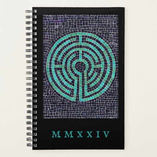 LABYRINTH III 5.5x8.5 Planner + Tekst / Zwart (Voorkant)