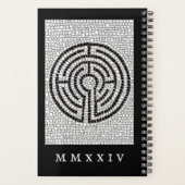 LABYRINTH VII 5.5x8.5 Planner + Tekst / Zwart (Achterkant)