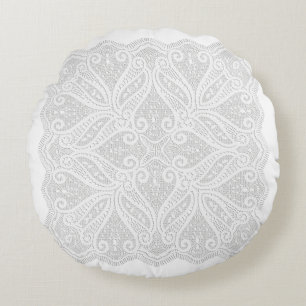 Lace doily rond kussen