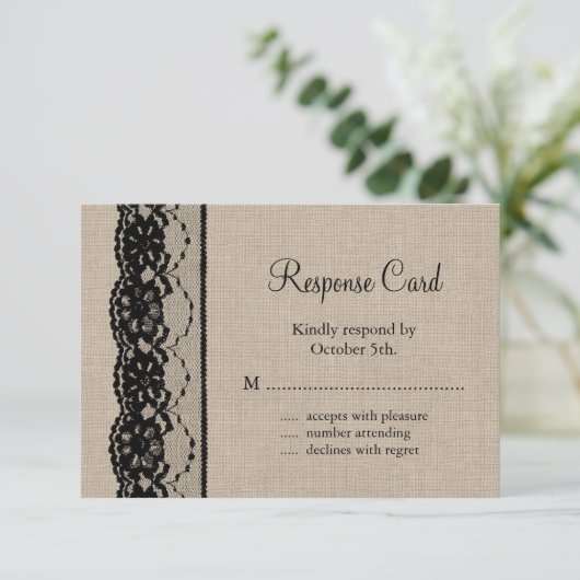 Lace in het zwart op Burlap RSVP Kaartje (Staand voorkant)