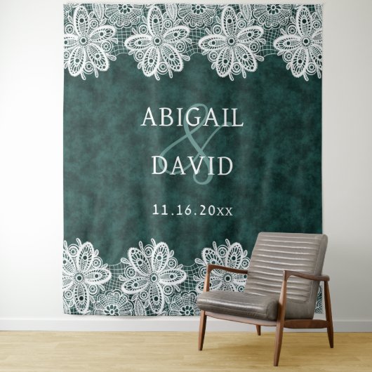 Lace on Emerald Green Faux Velvet Wedding Backdrop Wandkleed (In situ)