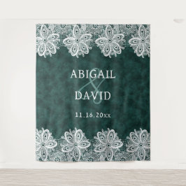 Lace on Emerald Green Faux Velvet Wedding Backdrop Wandkleed