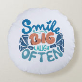 Lach Grote lach Vaak: hartverwarmende boodschap Rond Kussen (Voorkant)