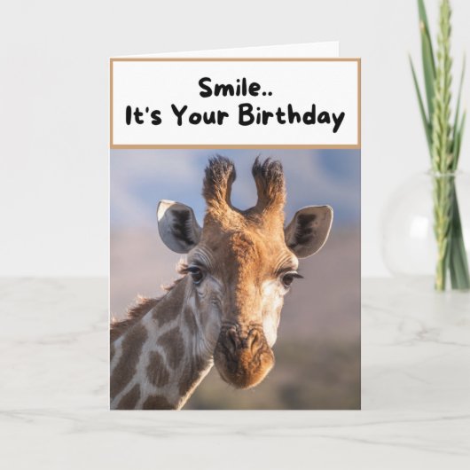 Lach. Het is jouw verjaardag - Giraffe Kaart (Voorkant)