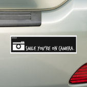 Lach je op camera. bumpersticker (Op auto)