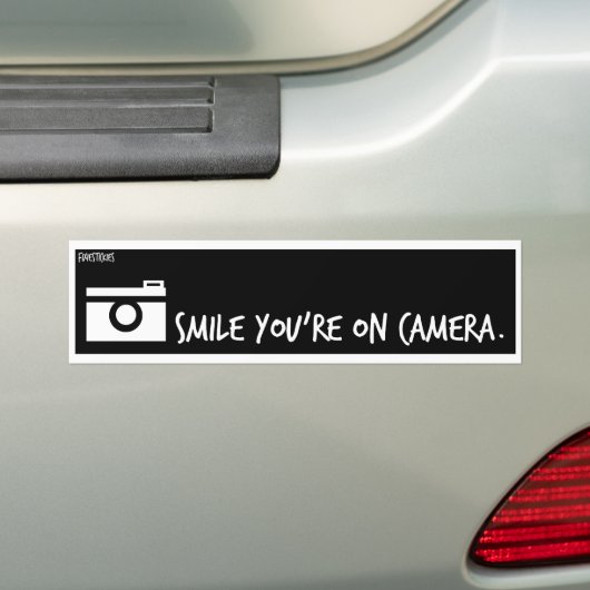 Lach je op camera. bumpersticker (Op auto)