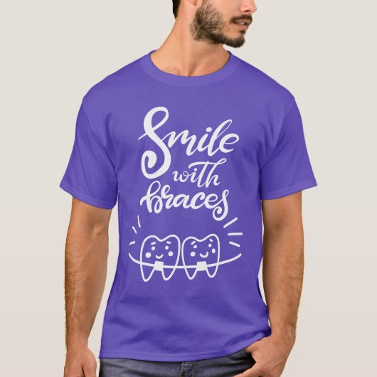Lachen met races | Glimlende Teeth T-shirt (Voorkant)