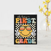 Lachend terug naar school 1e leerjaar retro kaart (Gele Bloem)