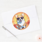 Lachende corgi ronde sticker (Envelop)
