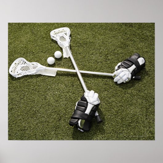 Lacrosse sticks, handschoenen en kogelballen op ku poster (Voorkant)