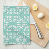 Lacy-cutwork, wit over zeemaand groen theedoek (Quarter Fold)