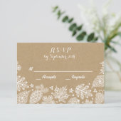 Lacy Leaves Fall Wedding RSVP-kaart RSVP Kaartje (Staand voorkant)