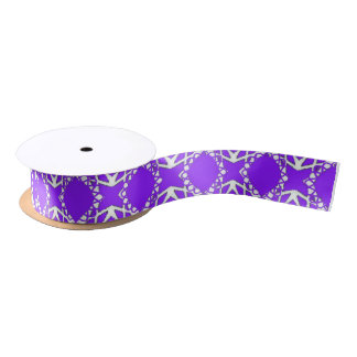 Lacy paarse diamantpatroon satijnen lint