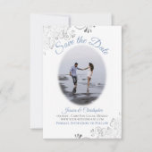 Lacy Silver Dusty Blue op witte ovale foto bruilof Save The Date (Voorkant)