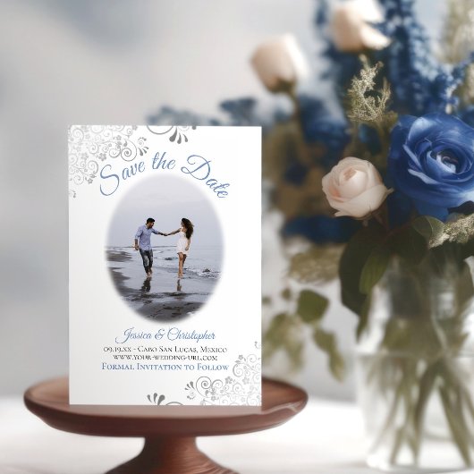 Lacy Silver Dusty Blue op witte ovale foto bruilof Save The Date