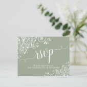 Lacy White Calligraphy op Sage Green Wedding RSVP Briefkaart (Staand voorkant)