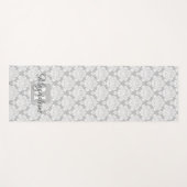 Lacy White Damask op grijs Monogram & Naam Yogamat (Voorkant (horizontaal))