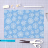 Lacy White Snowflakes op een lichtblauwe achtergro Tissuepapier (Craft)