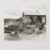 Lading a mower - 1940. briefkaart (Voorkant)