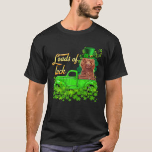 Ladingen vrachtwagenchauffeur in het midden van de t-shirt