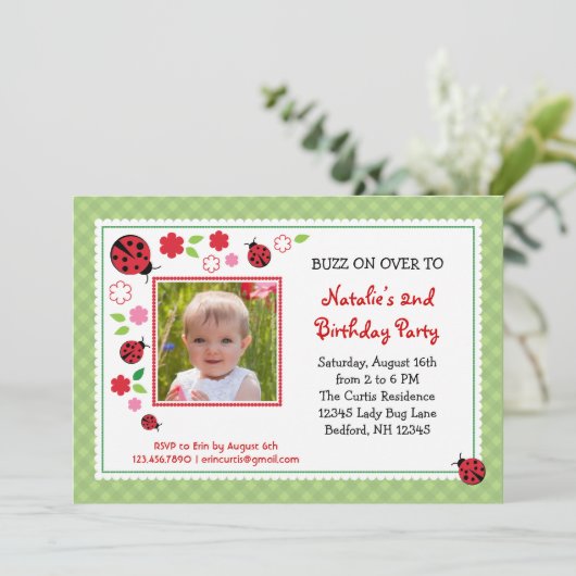 Lady Bug Birthday Fotouitnodiging Kaart (Staand voorkant)