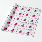 Lady Bug Pink Happy Birthday Cadeaupapier (Uitgerold)