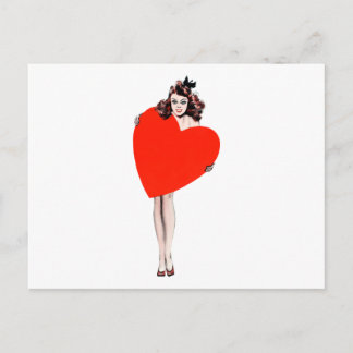 Lady Holding Love Heart Briefkaart