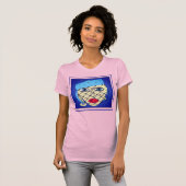Lady in Pil Box Pet Design T-shirt (Voorkant volledig)
