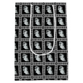 Lady In White Ghost Halloween Medium Cadeauzakje (Achterkant)