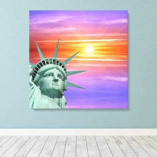 Lady Liberty en Sunrise Canvas Afdruk (Insitu (Houten vloer))