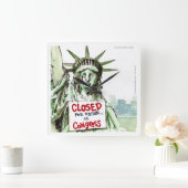 Lady Liberty huilt @Congresplein klok (Huis)