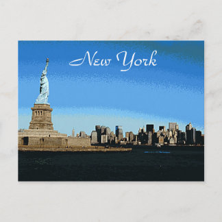 Lady Liberty Watches over NYC (Art Version) Briefkaart