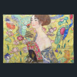 Lady met Fan van Gustav Klimt,  Japonisme Placemat<br><div class="desc">Lady with Fan (1918) van Gustav Klimt is een Victoriaans schilderij van het symboliek van het tijdperk van het symboliek in de kunst. Een mooie brunette vrouw met een oosterse fan. De gouden florale Japanse achtergrond zit vol met bloeiende exotische bloemen, pauw en andere vogels met uitgestrekte vleugels. Over de...</div>